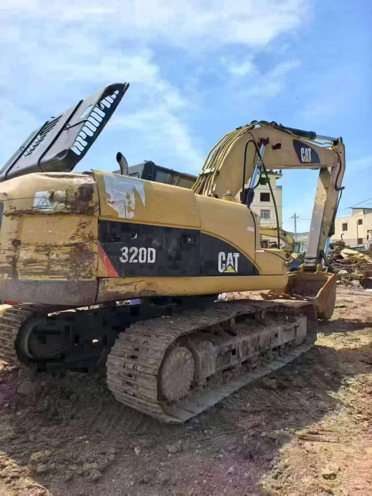Buy Caterpillar 320D Used Excavator / 1