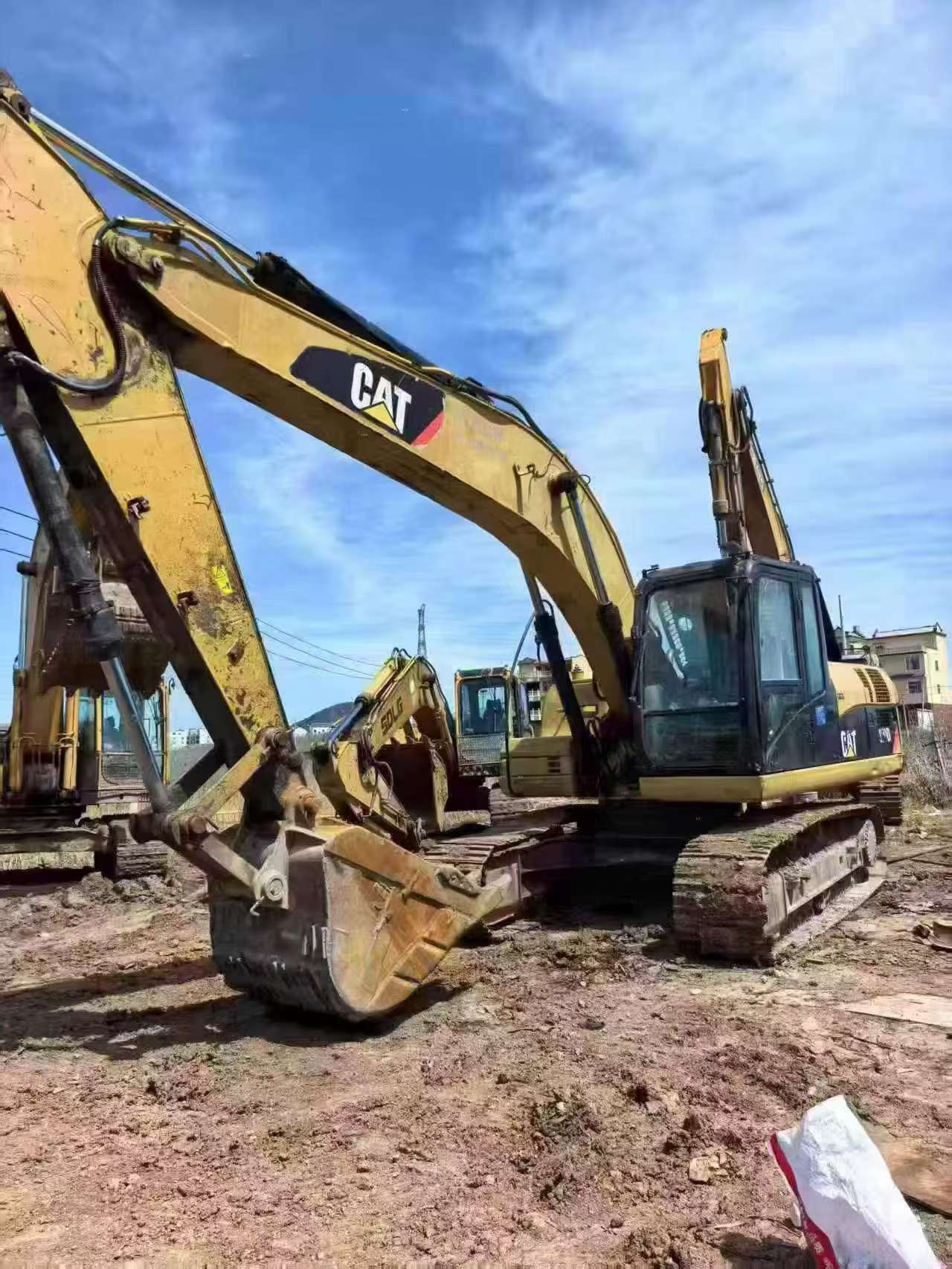 Buy Caterpillar 320D Used Excavator / 3 Buy Caterpillar 320D Used Excavator / 3
