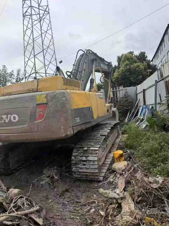 Buy Volvo EC300D Used Excavator / 1