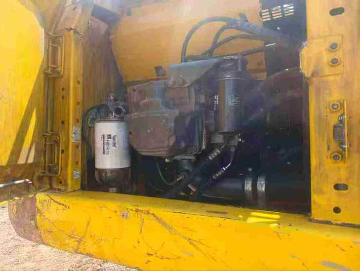 Buy Komatsu PC200-8 Used Excavator / 1