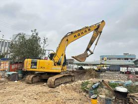 Buy Komatsu PC200-7 Used Excavator / 2 Buy Komatsu PC200-7 Used Excavator / 2