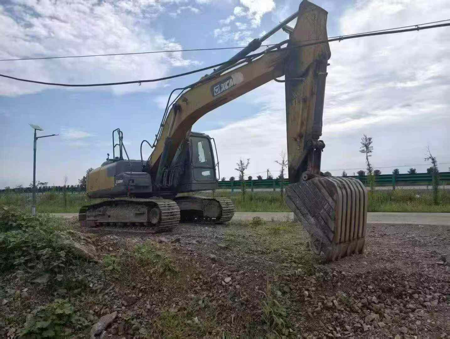 Buy XCMG XE200 Used Excavator / 4 Buy XCMG XE200 Used Excavator / 4