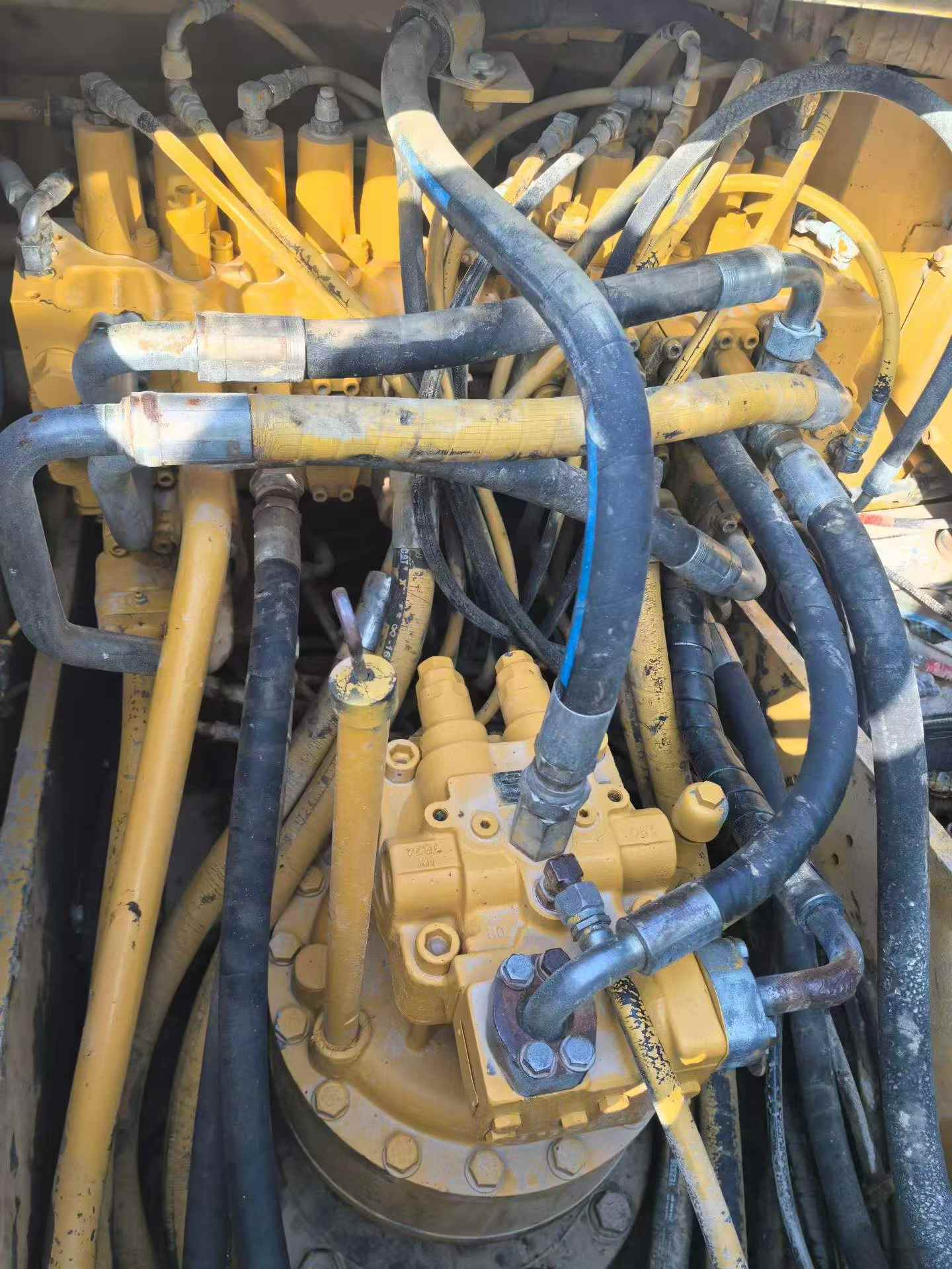 Buy Caterpillar 320A Used Excavator / 2 Buy Caterpillar 320A Used Excavator / 2
