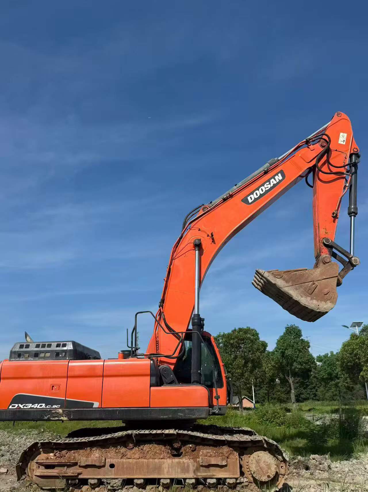 Buy Doosan DX340LC-9C Used Excavator / 2 Buy Doosan DX340LC-9C Used Excavator / 2