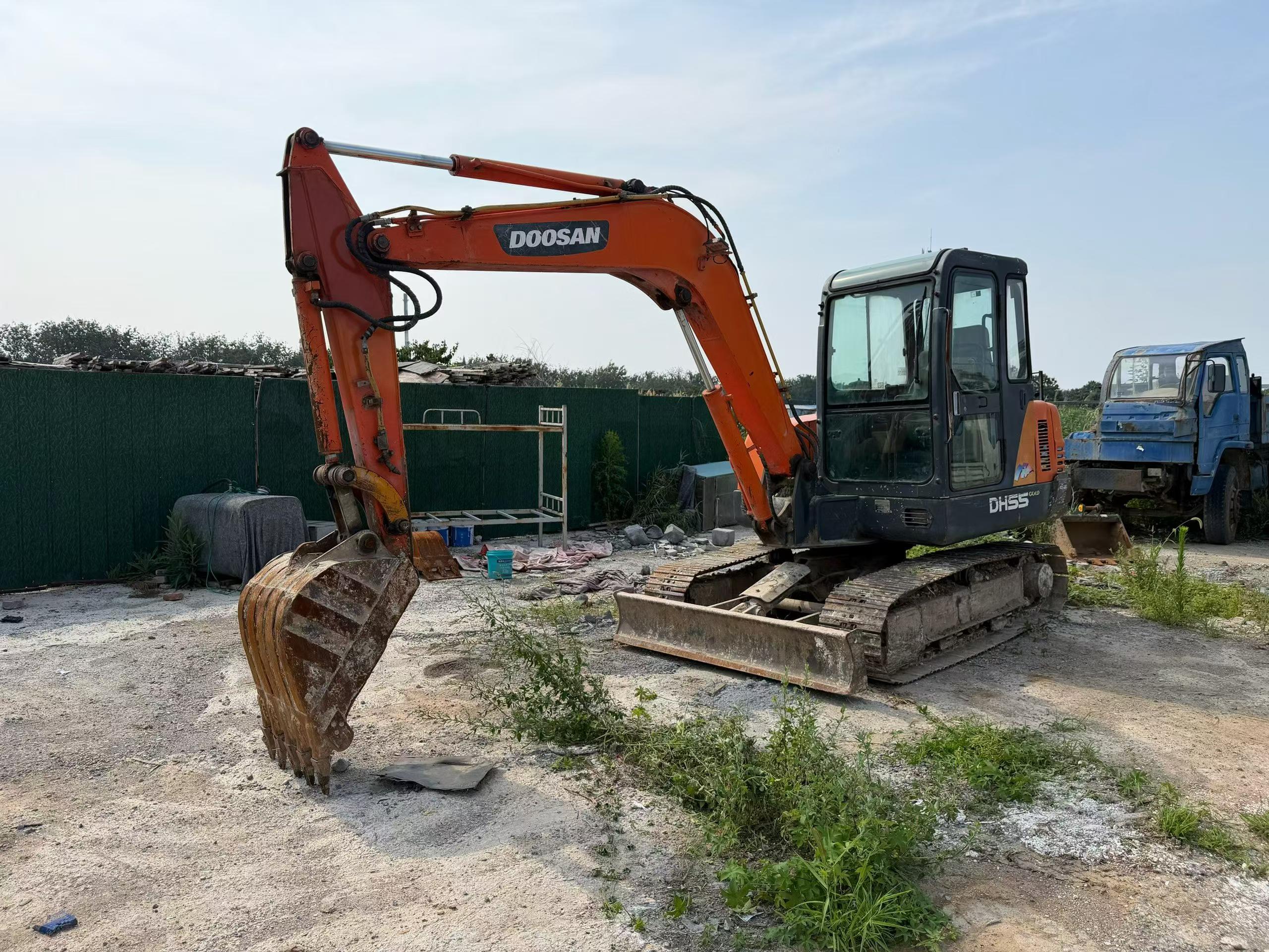 Buy Doosan DH55 Used Excavator / 2 Buy Doosan DH55 Used Excavator / 2