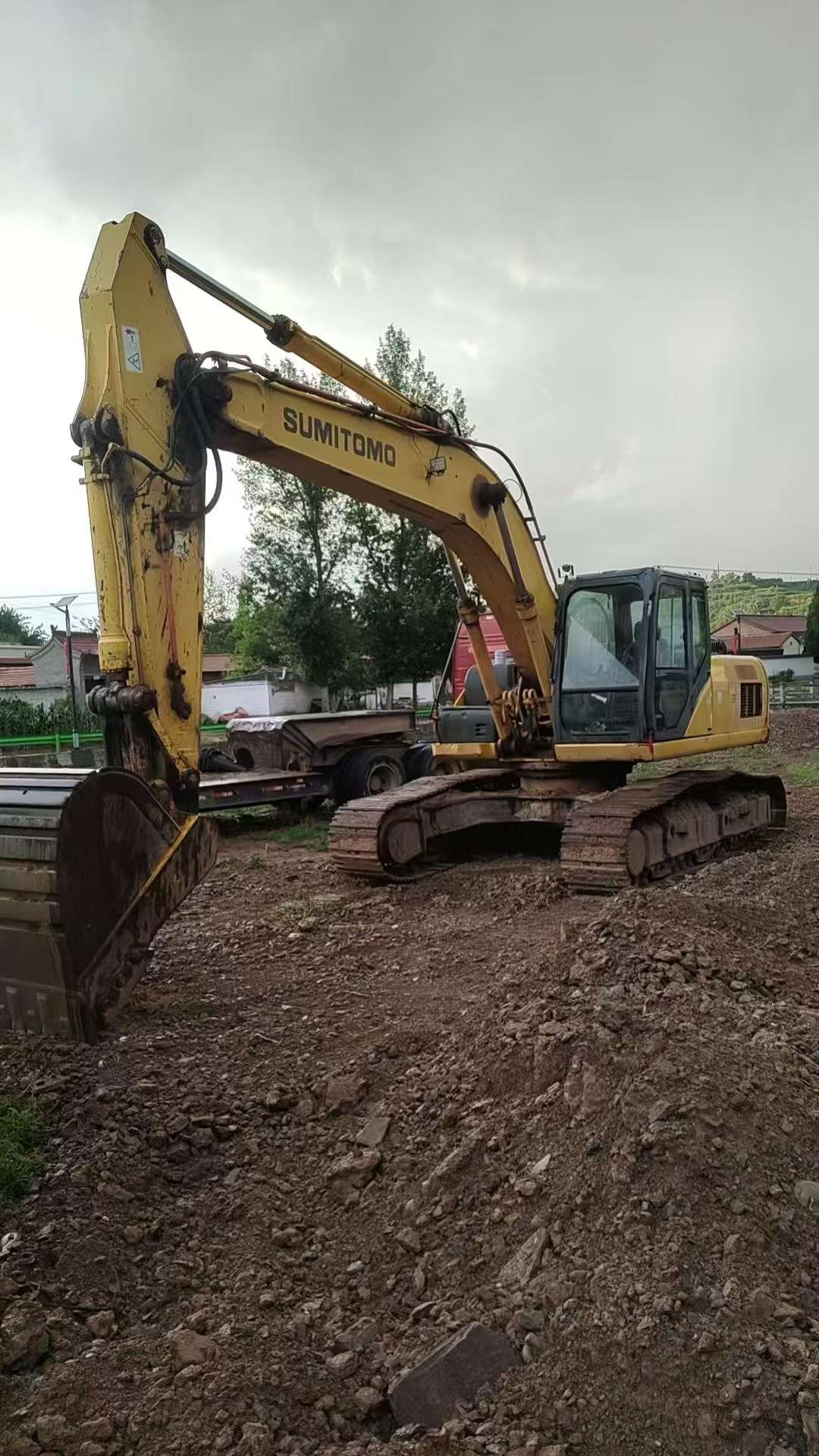 Buy Sumitomo SH240-3 Used Excavator / 1