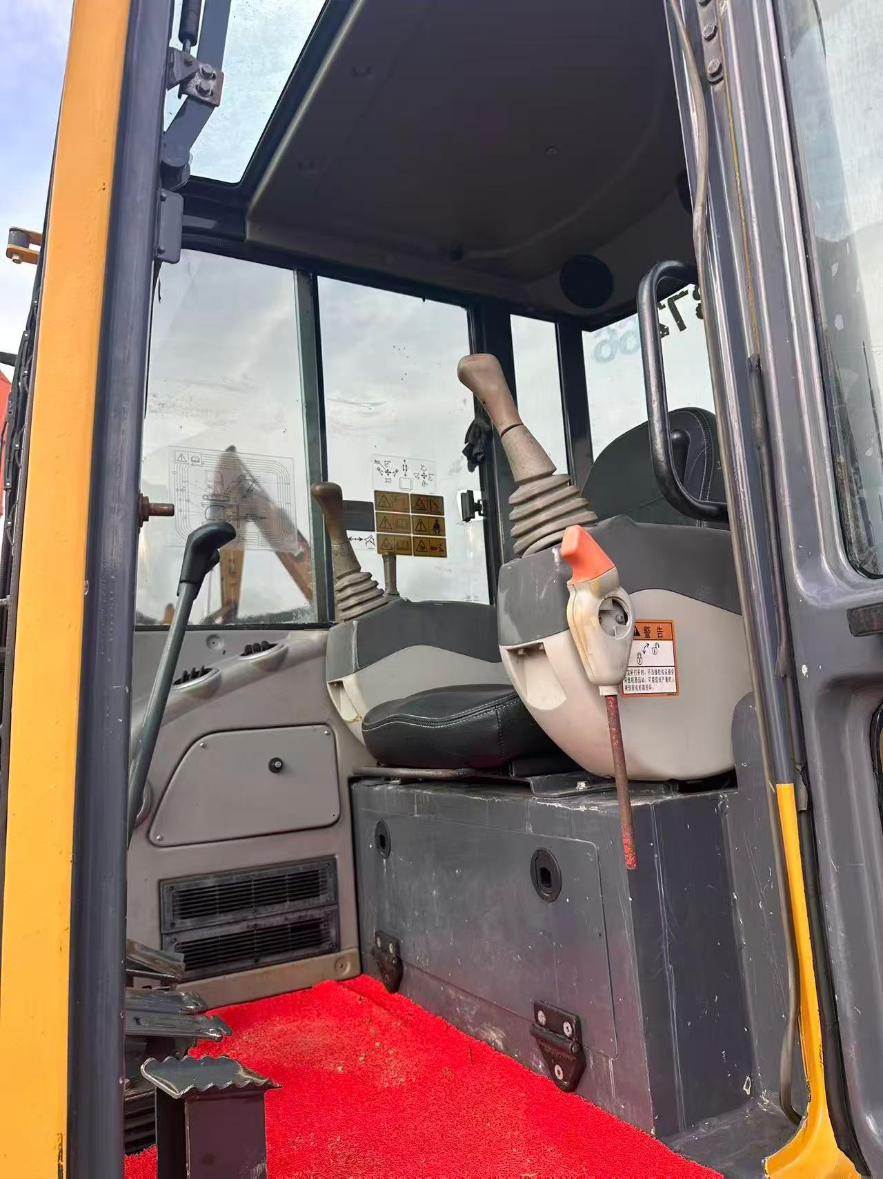 Buy XCMG XE35U Used Excavator / 4 Buy XCMG XE35U Used Excavator / 4