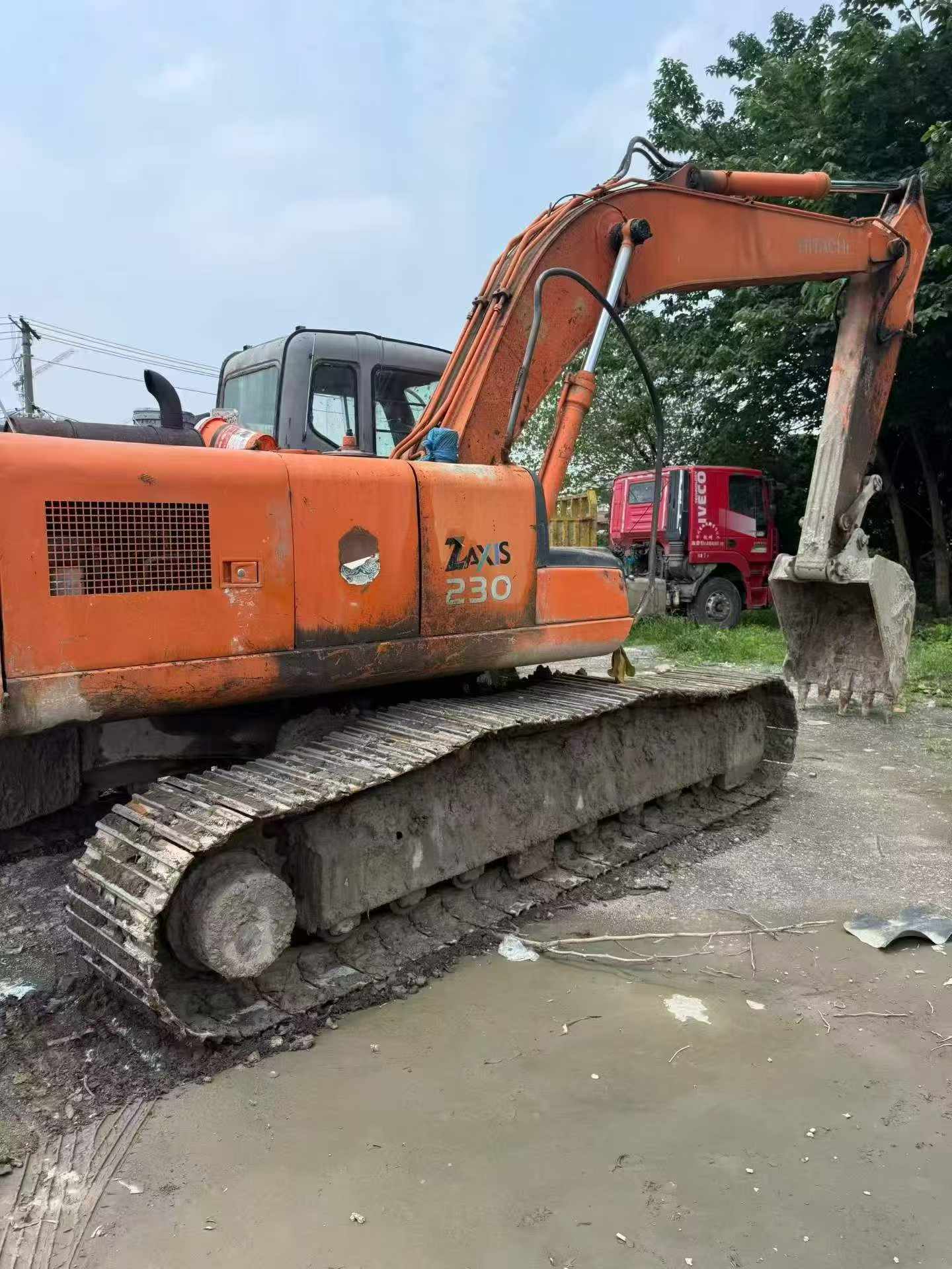 Compre Excavadora Hitachi EX210 Usada / 7