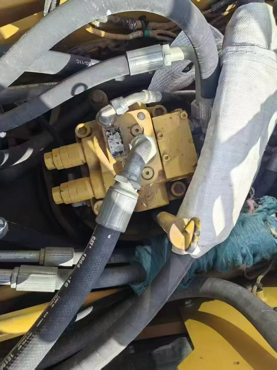 Buy Caterpillar 320GC Used Excavator / 2 Buy Caterpillar 320GC Used Excavator / 2