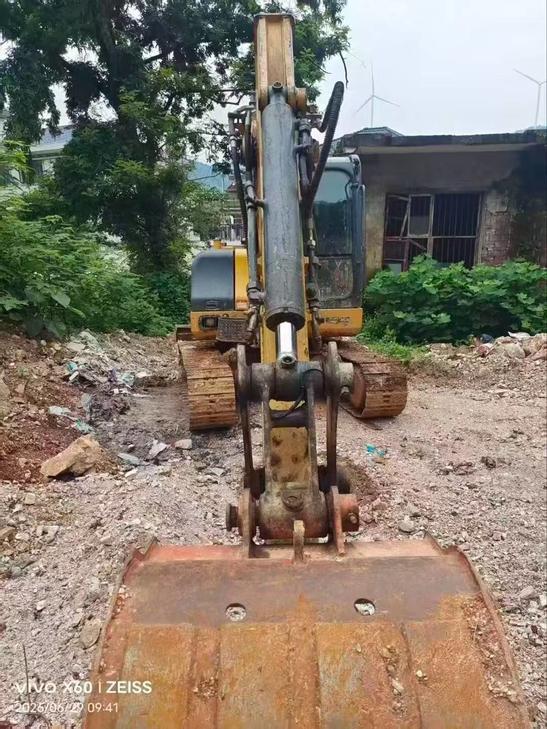 Buy XCMG XE65D Used Excavator / 1