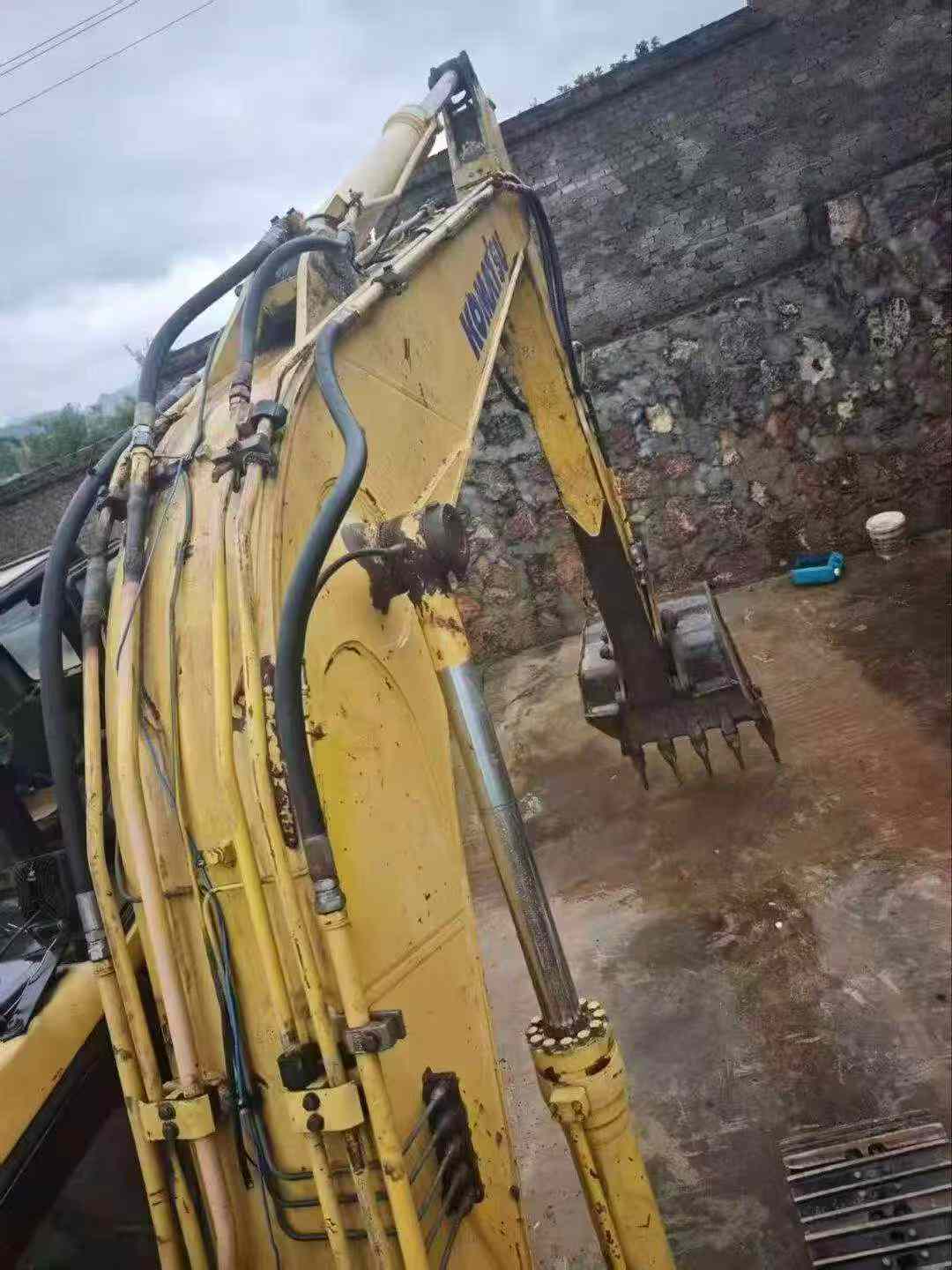 Buy Komatsu PC130-7 Used Excavator / 2