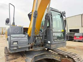 Buy XCMG XE135B Used Excavator / 3 Buy XCMG XE135B Used Excavator / 3