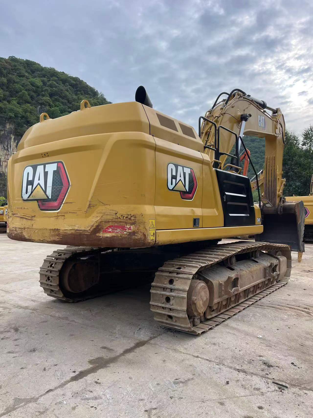 Buy Caterpillar 349E Used Excavator / 2 Buy Caterpillar 349E Used Excavator / 2