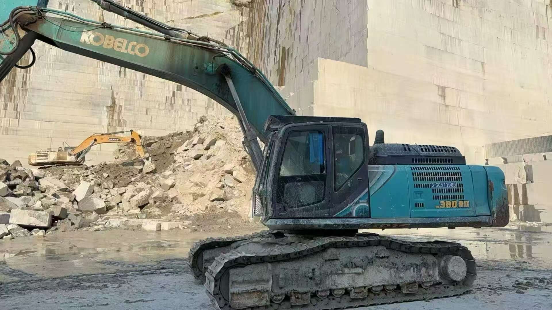 Buy Kobelco SK380D Used Excavator / 3 Buy Kobelco SK380D Used Excavator / 3