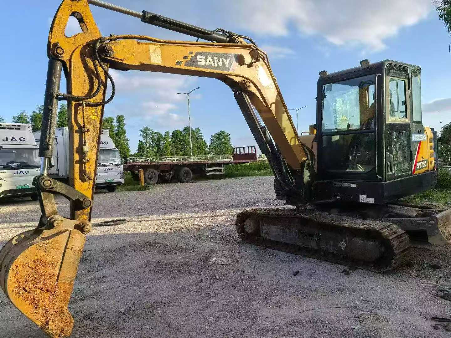 Buy Sany SY55 Used Excavator / 3 Buy Sany SY55 Used Excavator / 3