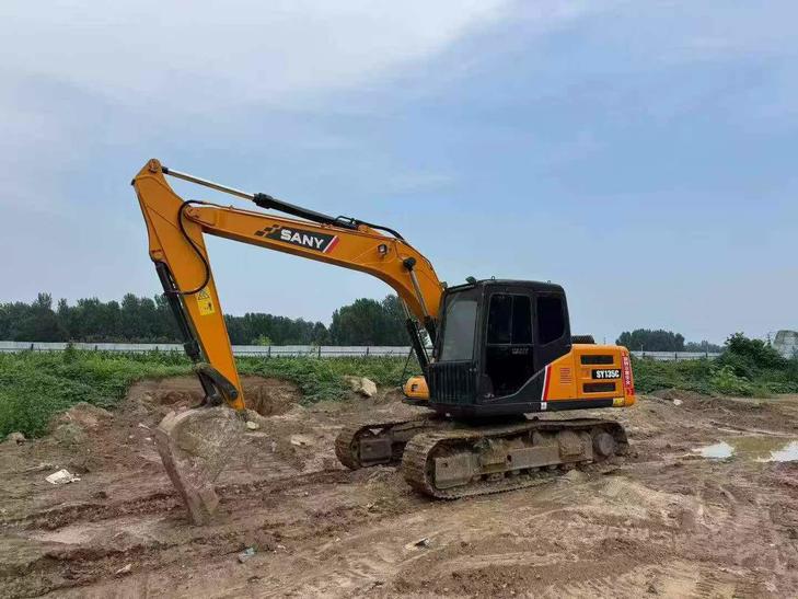 Buy Sany SY135 Used Excavator / 1