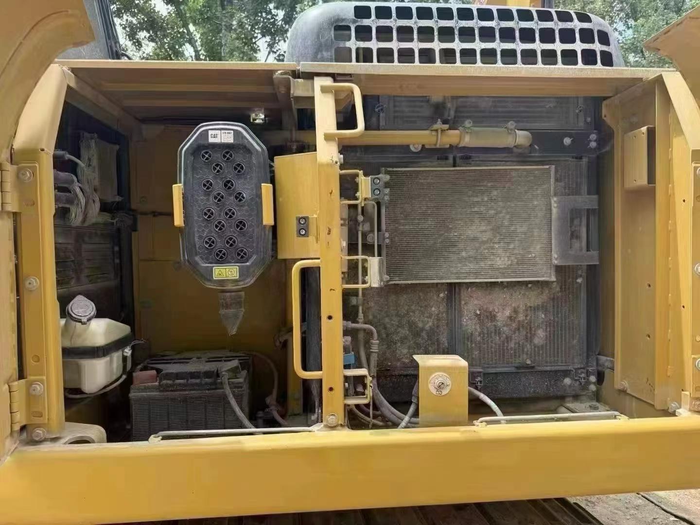 Buy Caterpillar 323 Used Excavator / 9 Buy Caterpillar 323 Used Excavator / 9