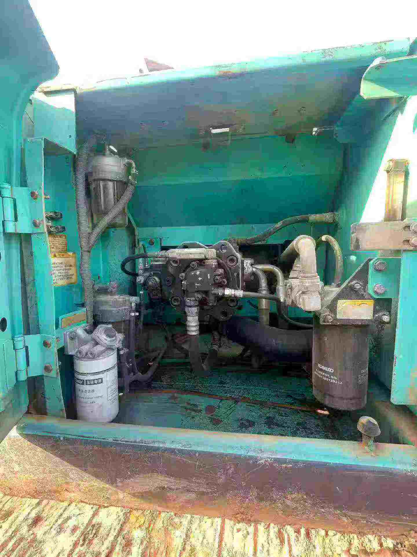 Buy Kobelco SK200 Used Excavator / 5 Buy Kobelco SK200 Used Excavator / 5