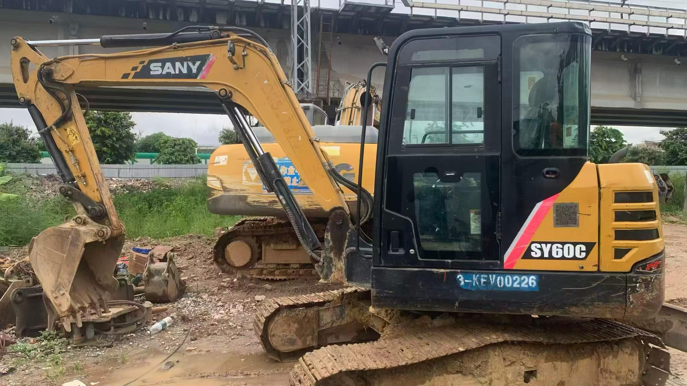 Buy Sany SY60 Used Excavator / 1