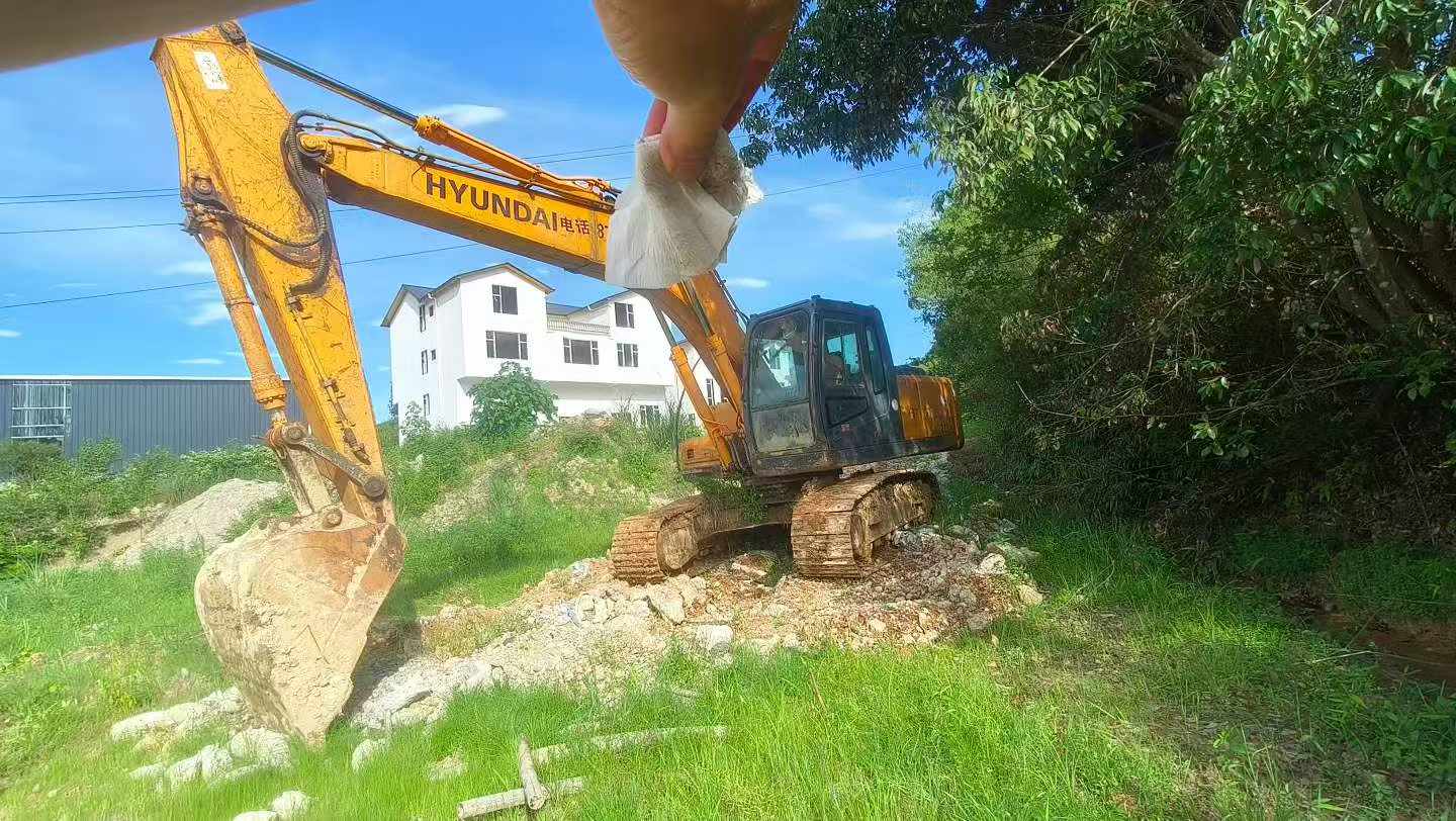 Buy Hyundai R215-7C Used Excavator / 3 Buy Hyundai R215-7C Used Excavator / 3