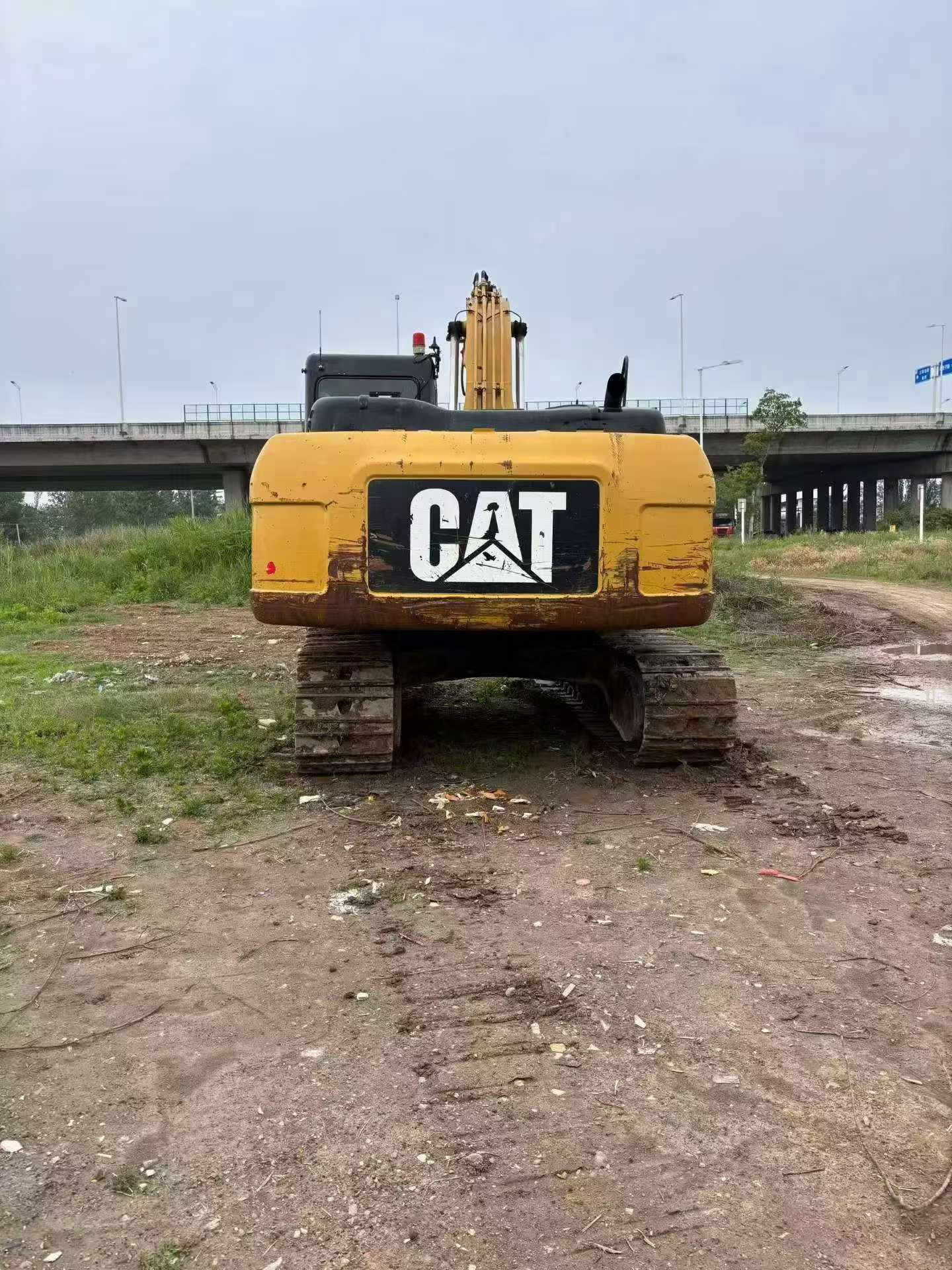 Buy Caterpillar 320D Used Excavator / 3 Buy Caterpillar 320D Used Excavator / 3