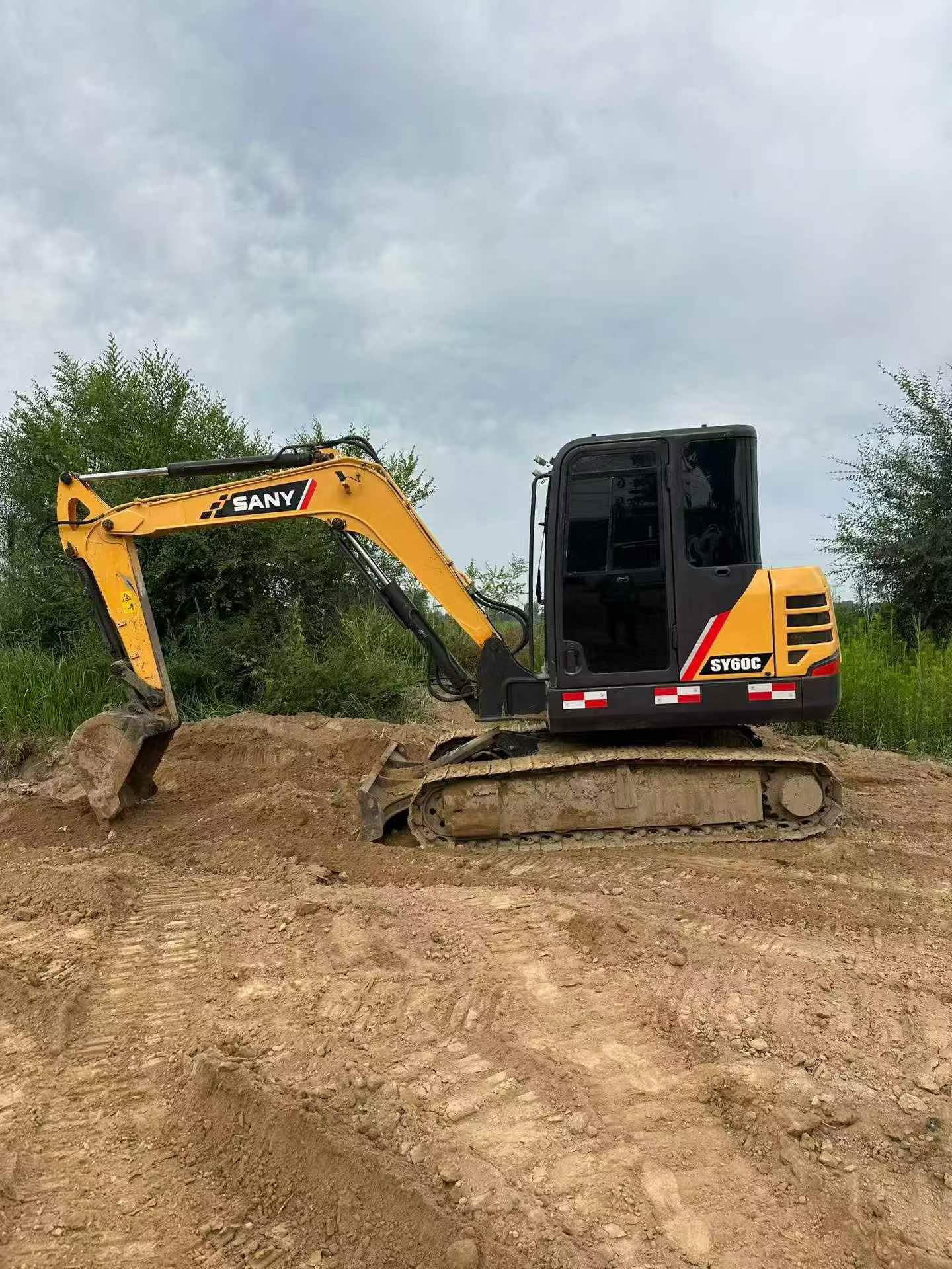 Buy Sany SY60 Used Excavator / 2 Buy Sany SY60 Used Excavator / 2