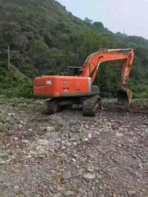 Buy Hitachi EX200-3 Used Excavator / 3 Buy Hitachi EX200-3 Used Excavator / 3