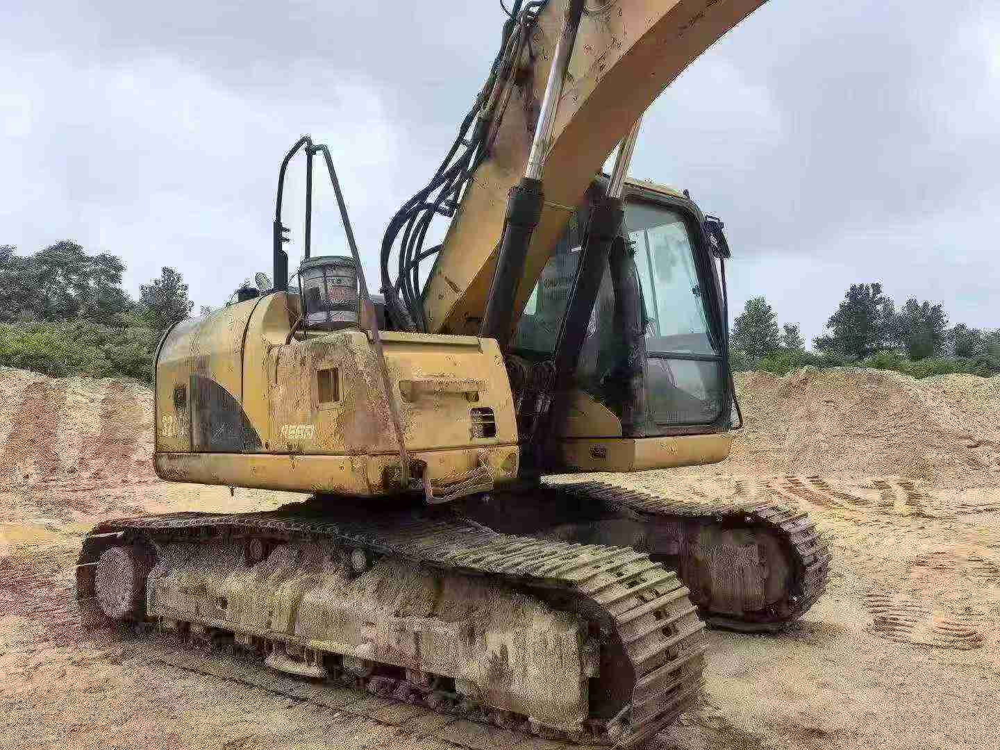 Buy Caterpillar 320D Used Excavator / 3 Buy Caterpillar 320D Used Excavator / 3