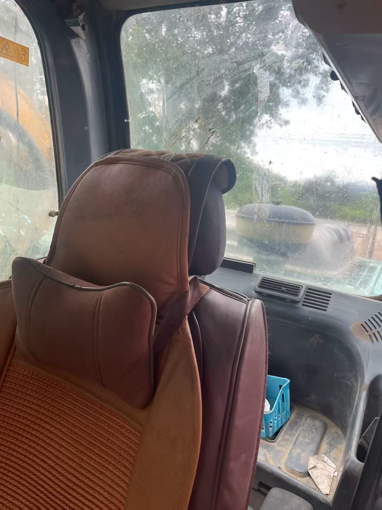 Buy Kobelco SK200 Used Excavator / 8