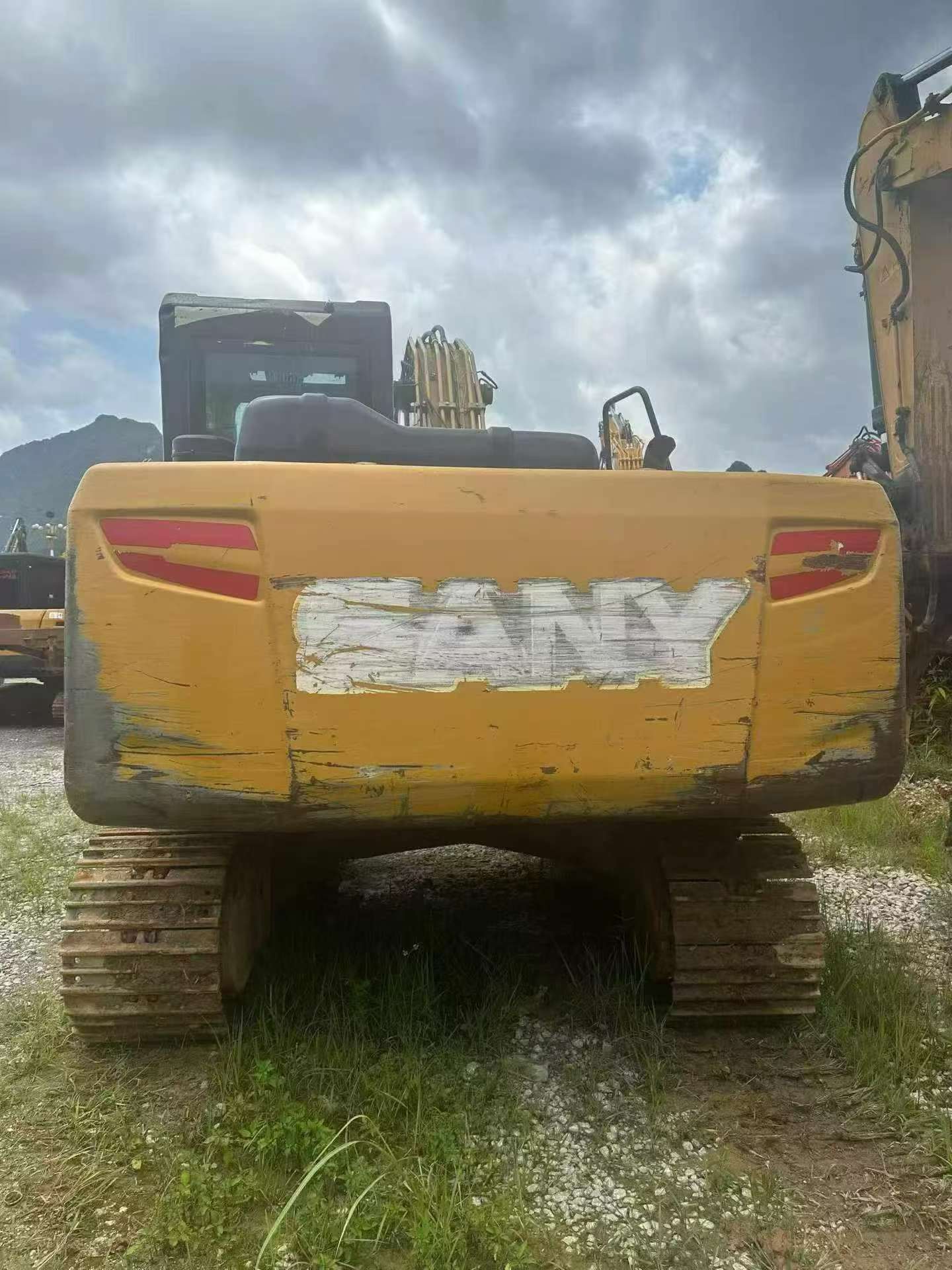 Buy Sany SY135 Used Excavator / 2 Buy Sany SY135 Used Excavator / 2