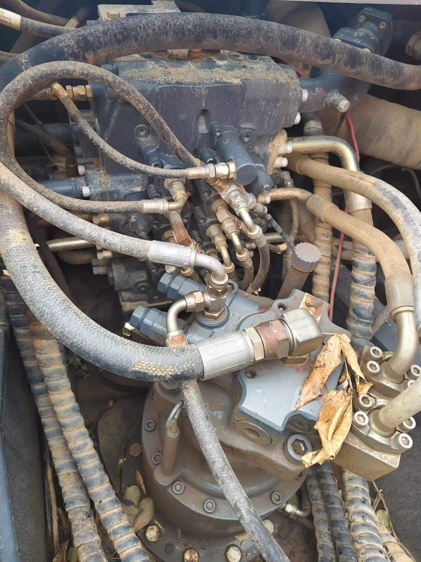 Buy Doosan DH215-7 Used Excavator / 5 Buy Doosan DH215-7 Used Excavator / 5