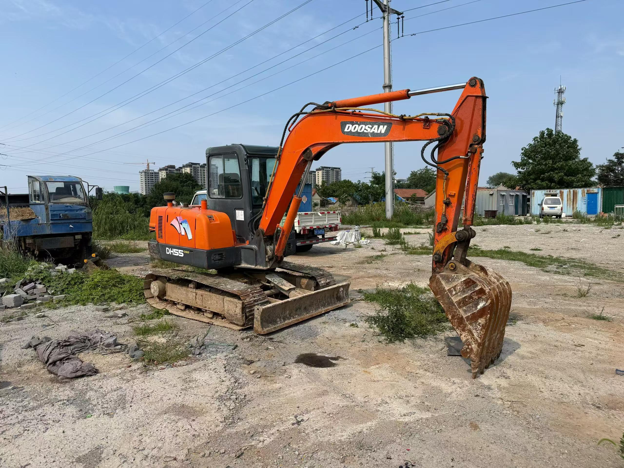 Buy Doosan DH55 Used Excavator / 3 Buy Doosan DH55 Used Excavator / 3