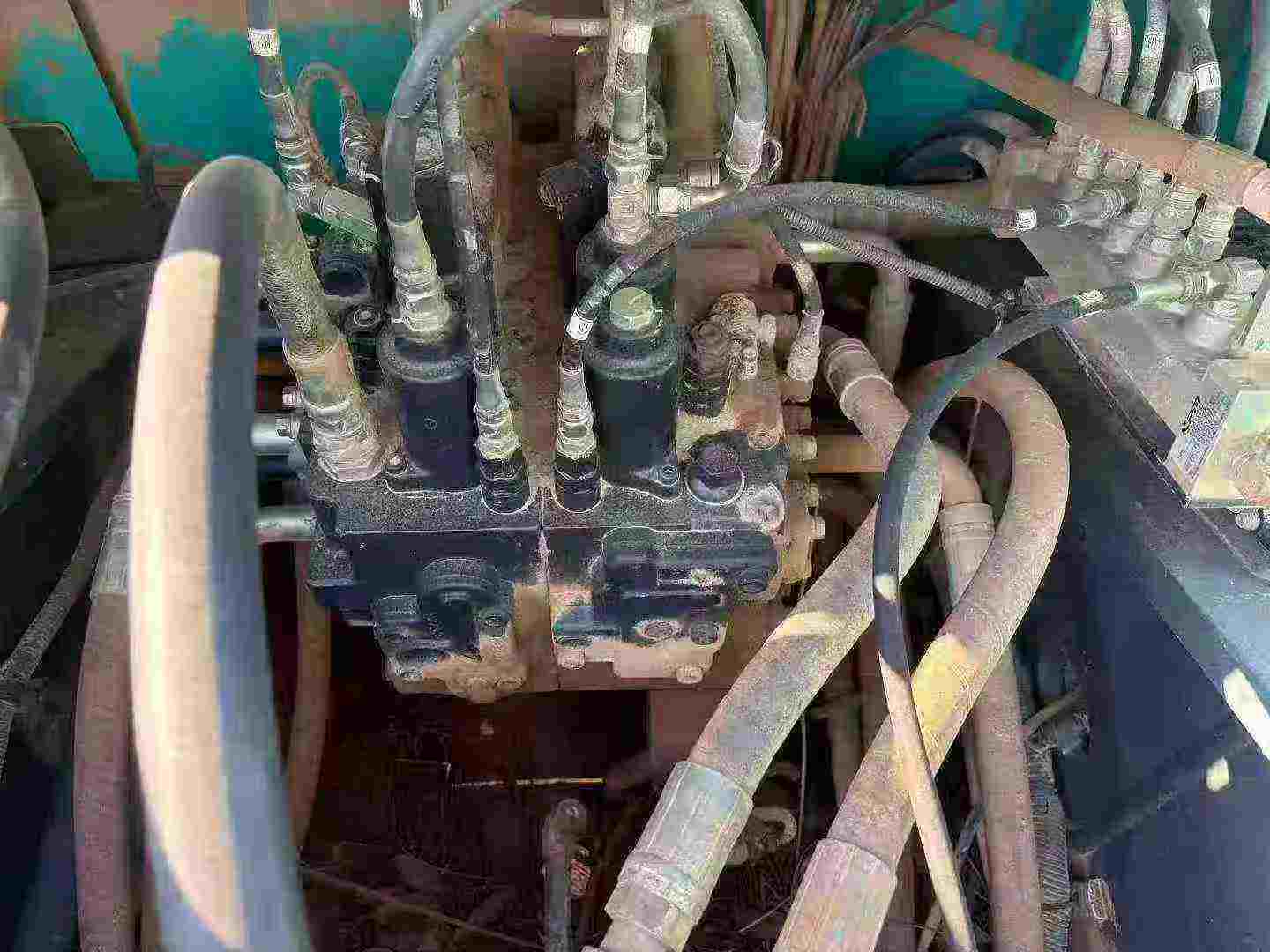 Buy Kobelco SK260 Used Excavator / 4
