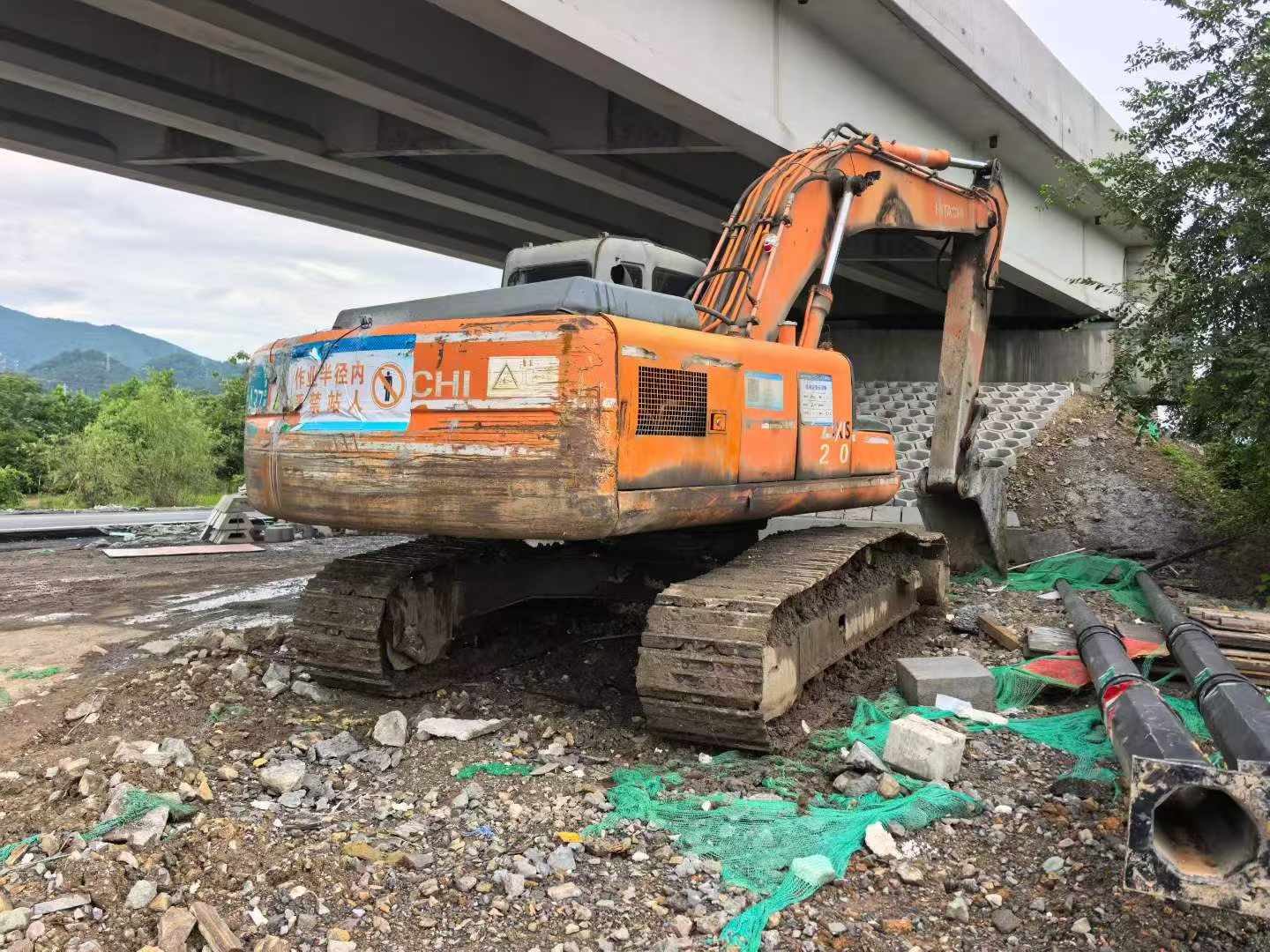 Buy Hitachi ZX200-6 Used Excavator / 5
