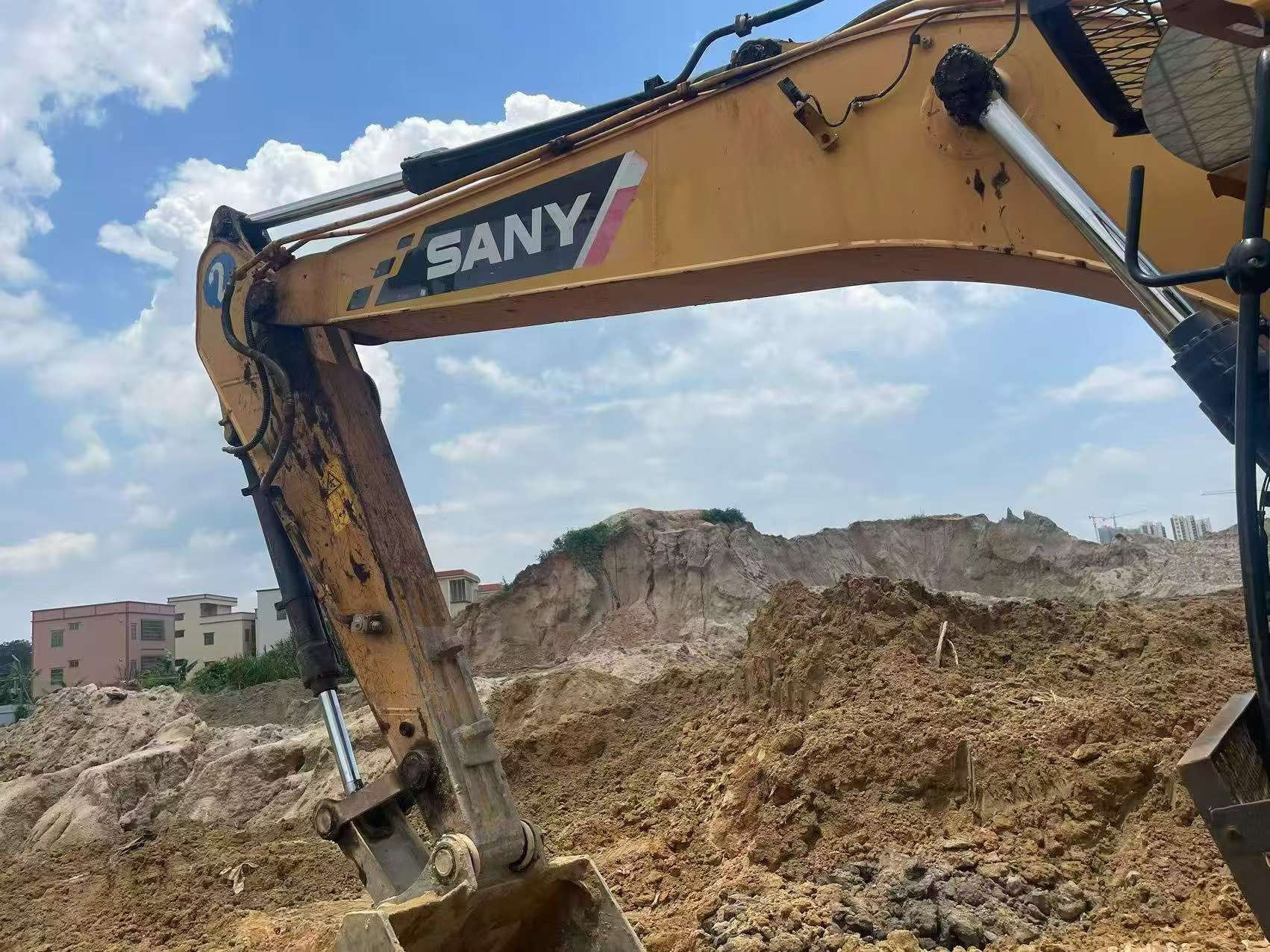Buy Sany SY215C Used Excavator / 2 Buy Sany SY215C Used Excavator / 2