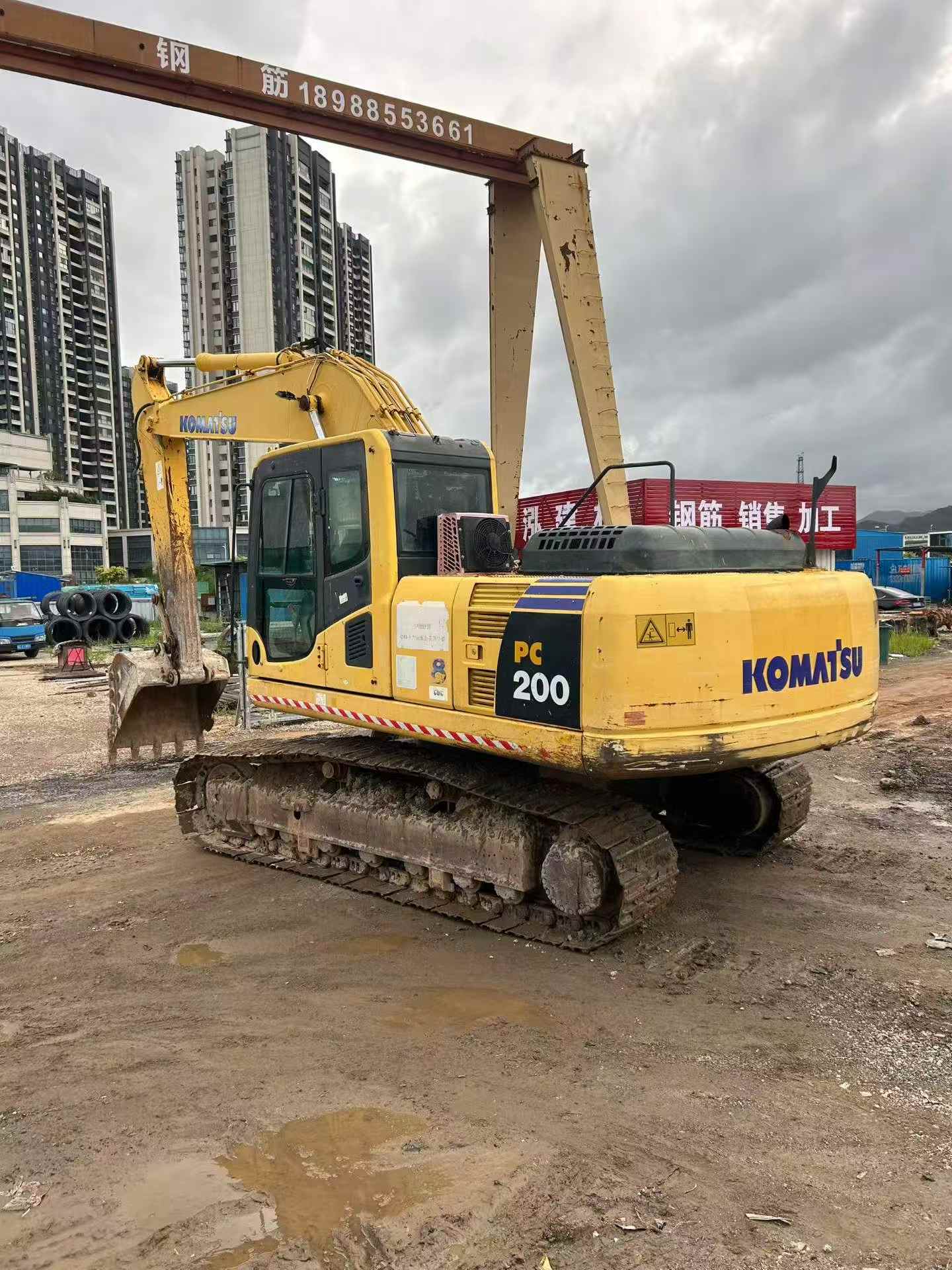 Acheter Pelle Komatsu PC200-8 d'occasion / 3 Acheter Pelle Komatsu PC200-8 d'occasion / 3