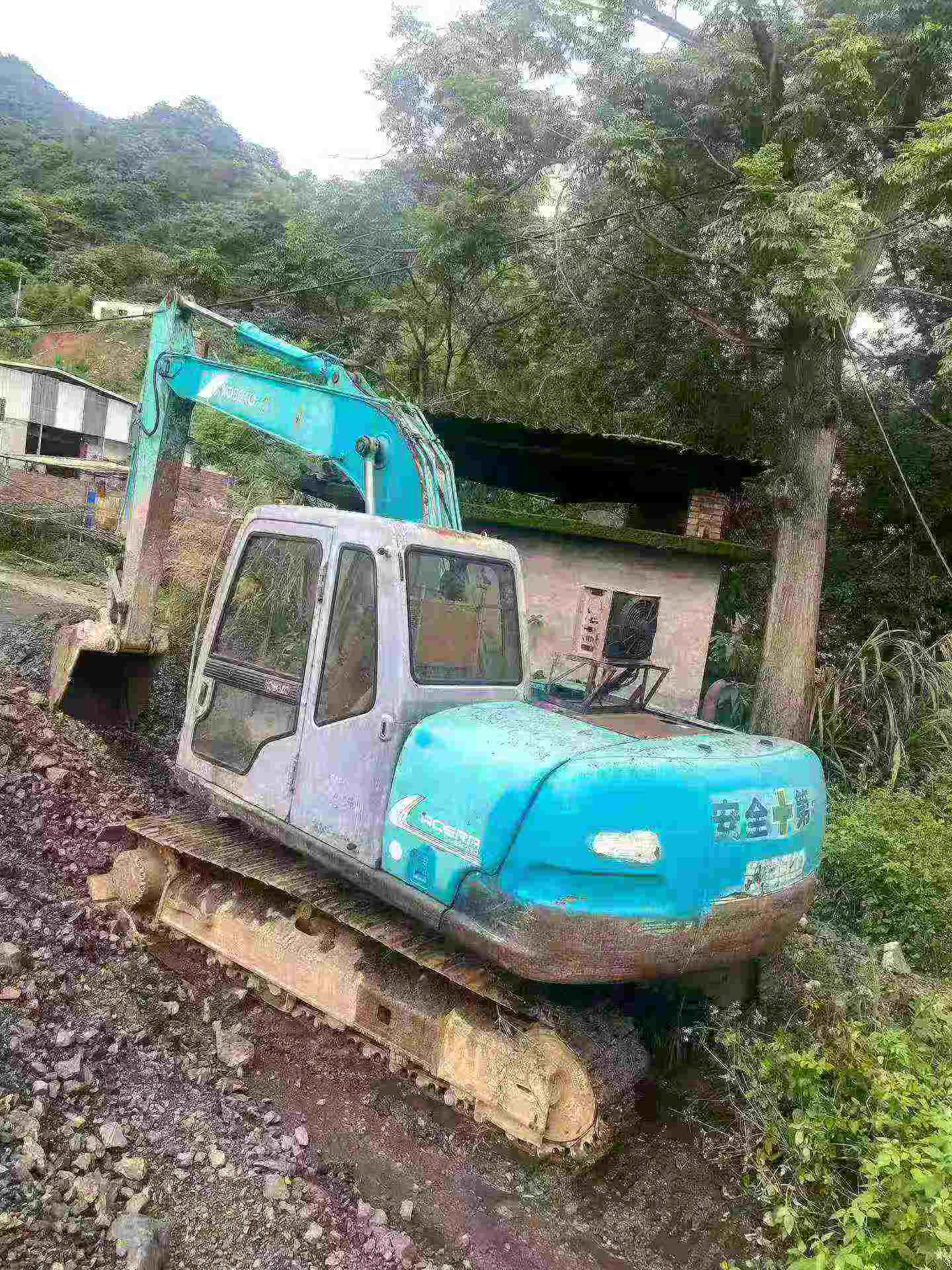 Buy Kobelco SK120 Used Excavator