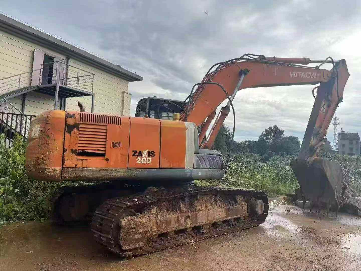 Buy Hitachi EX200-3 Used Excavator / 4 Buy Hitachi EX200-3 Used Excavator / 4