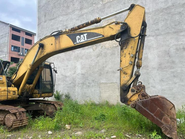 Buy Caterpillar 320D Used Excavator / 1