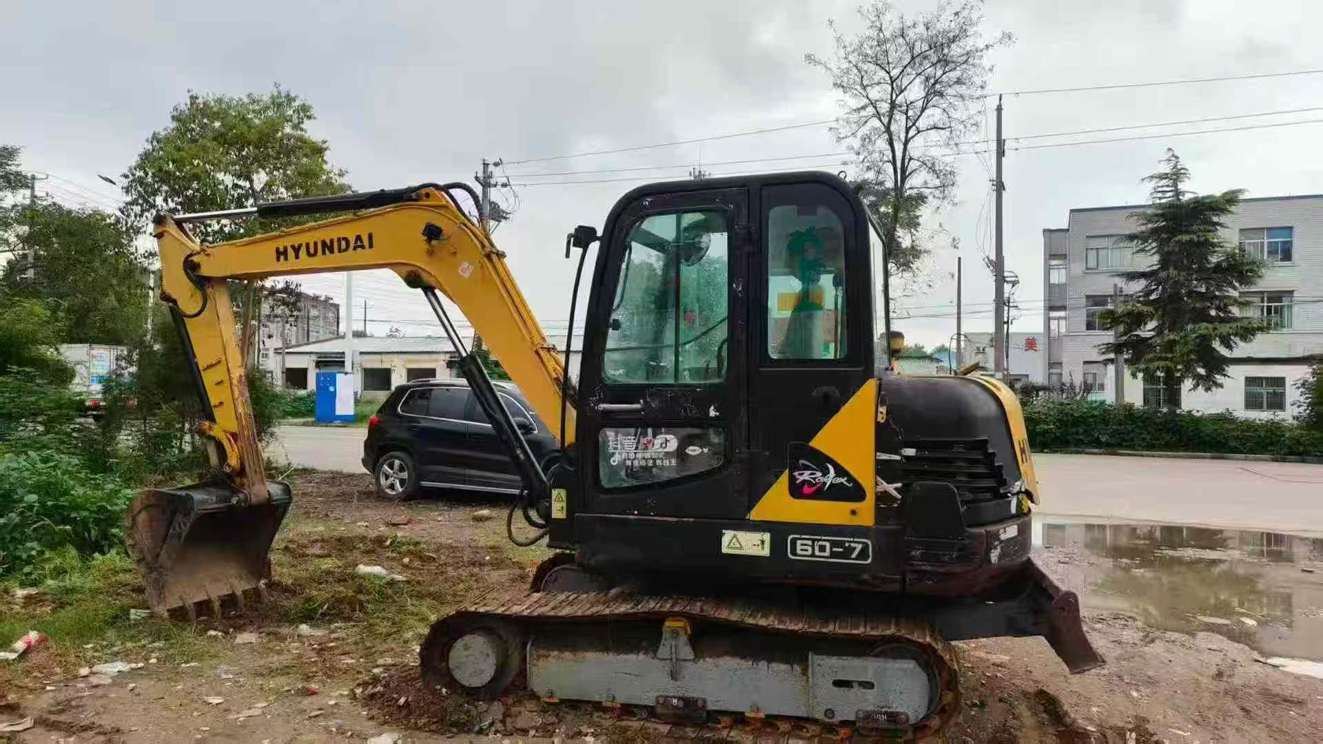 Buy Hyundai R60-7 Used Excavator / 1