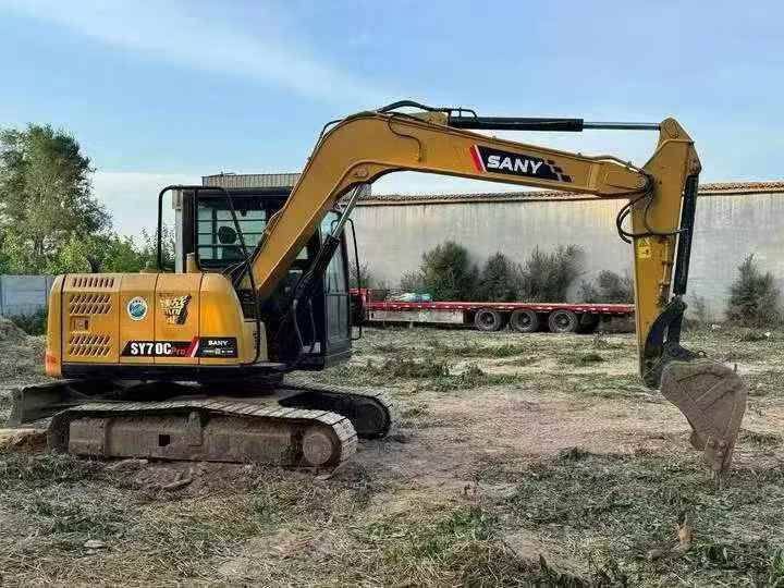 Buy Sany SY70C Used Excavator / 3 Buy Sany SY70C Used Excavator / 3