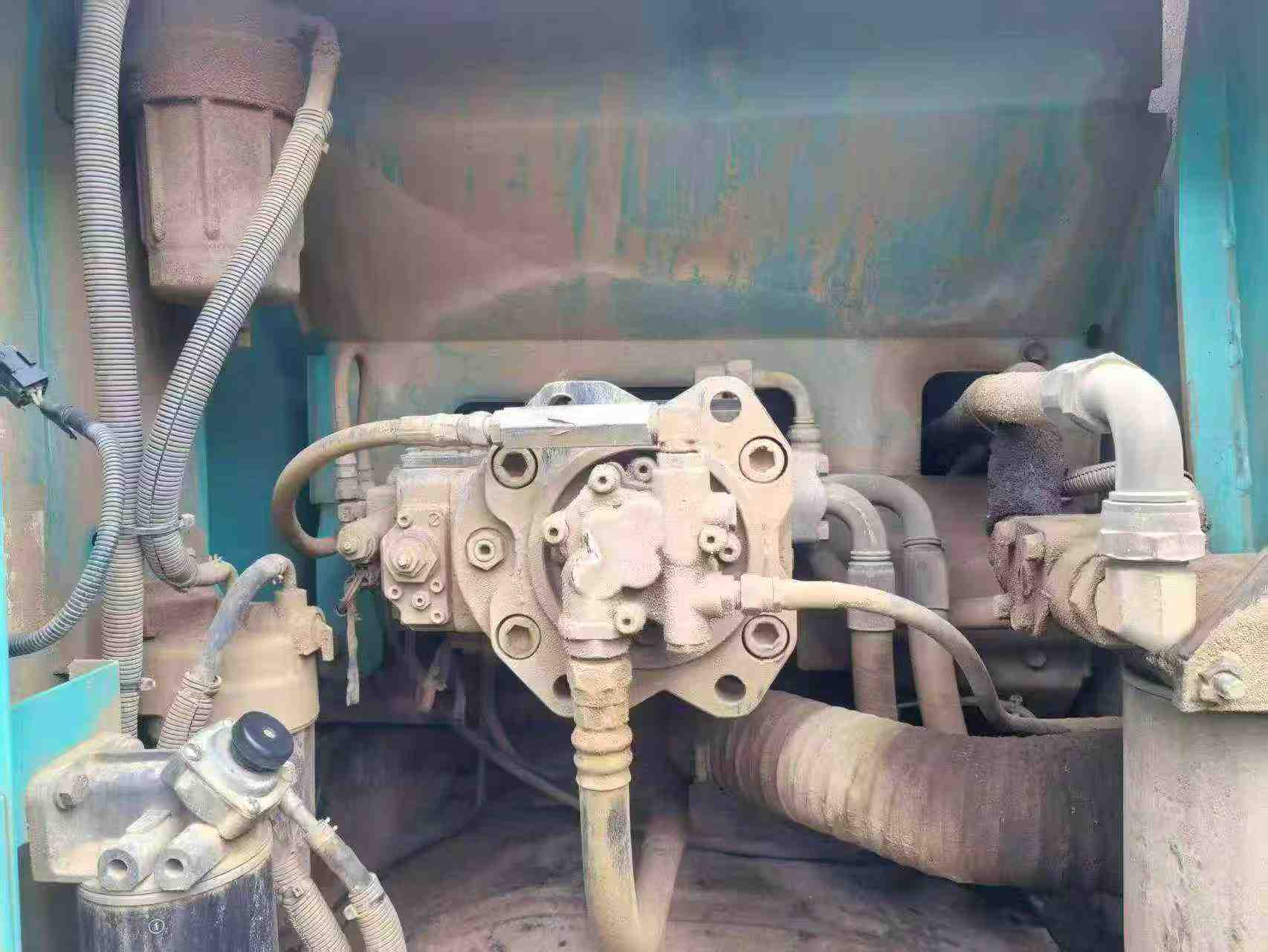 Buy Kobelco SK210 Used Excavator / 3