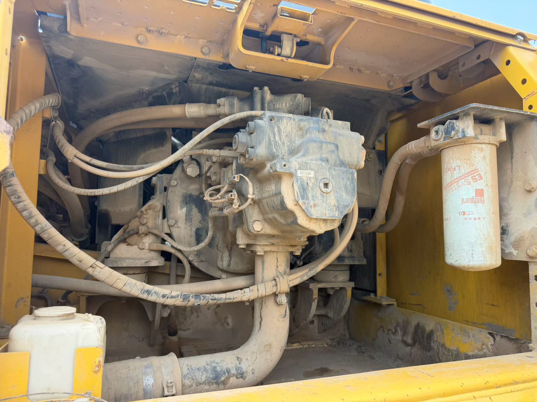 Buy Komatsu PC360-8M0 Used Excavator / 6