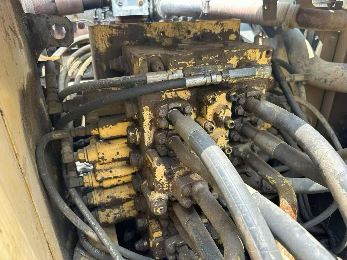 Buy Komatsu PC200 Used Excavator / 2 Buy Komatsu PC200 Used Excavator / 2