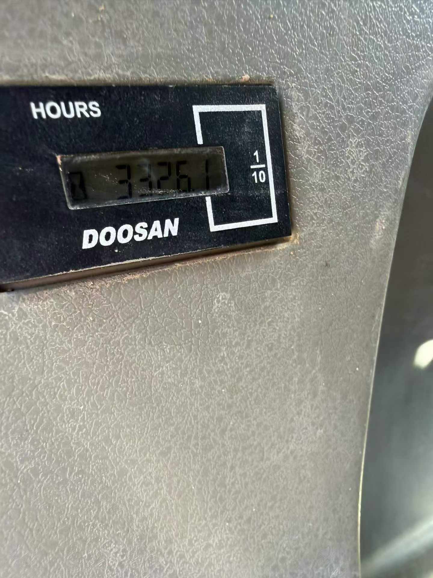 Buy Doosan DH60 Used Excavator / 9 Buy Doosan DH60 Used Excavator / 9