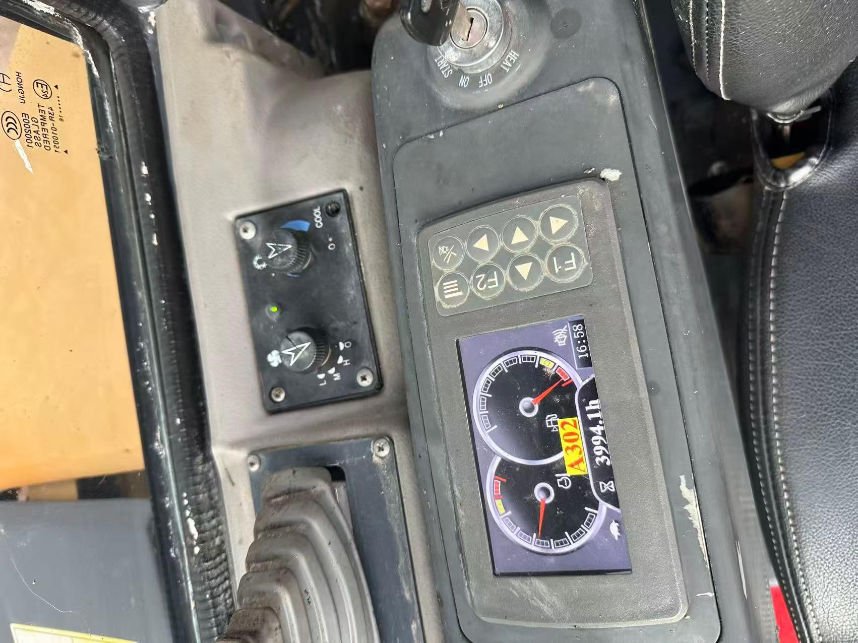 Buy XCMG XE35U Used Excavator / 5 Buy XCMG XE35U Used Excavator / 5