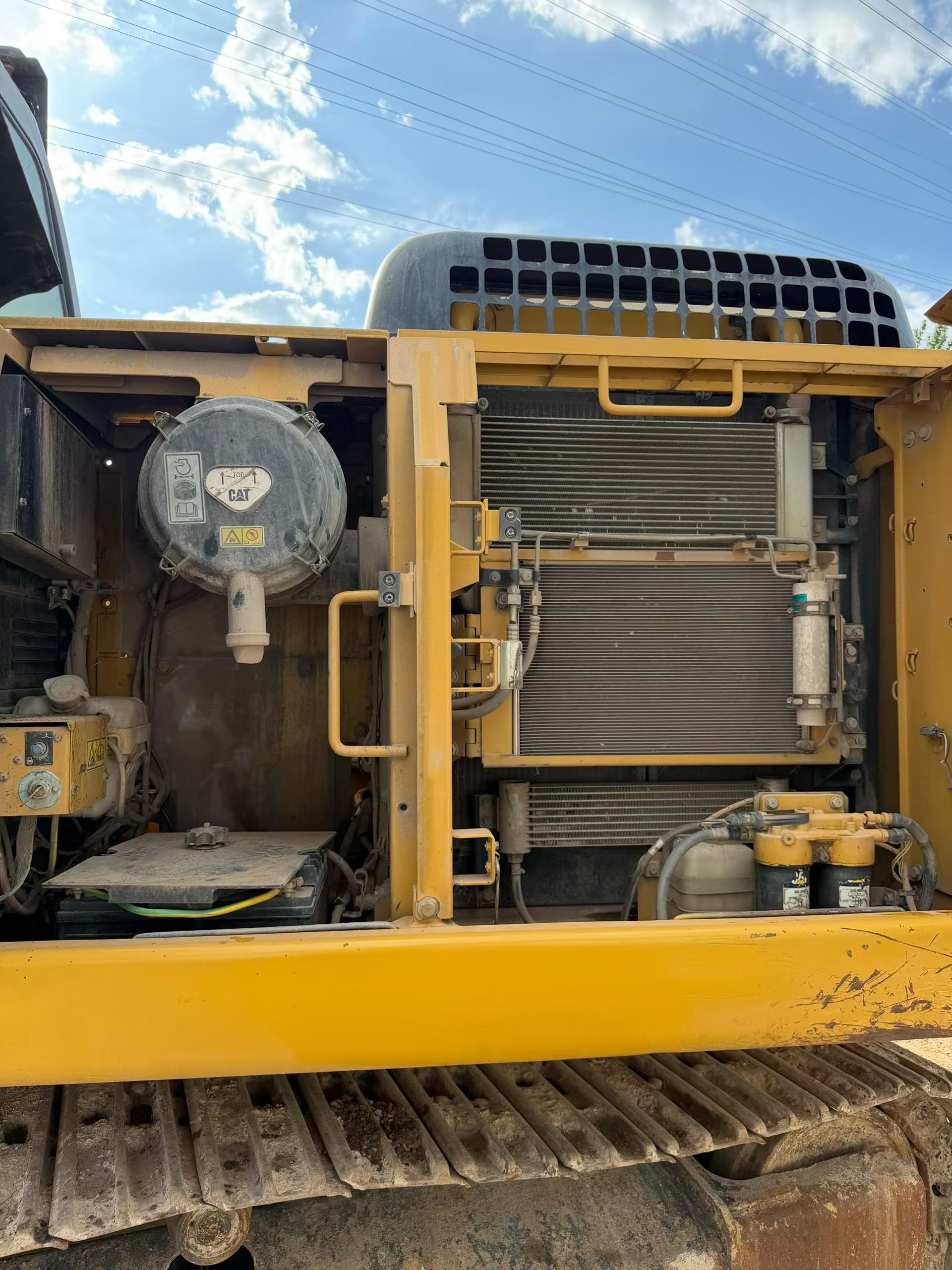 Buy Caterpillar 323D2L Used Excavator / 7