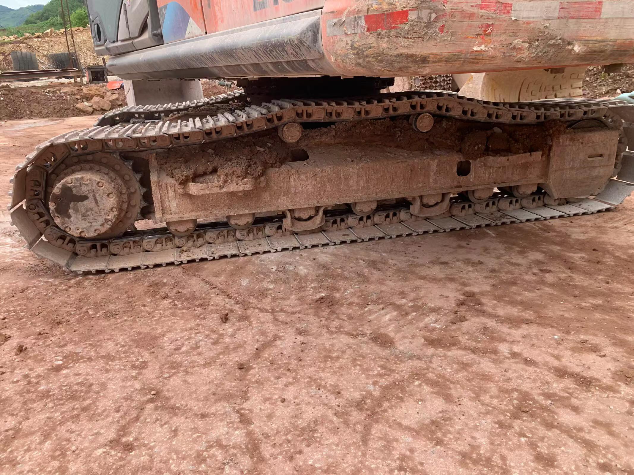 Купить Подержанный Экскаватор Hitachi EX210-5 / 4 Купить Подержанный Экскаватор Hitachi EX210-5 / 4