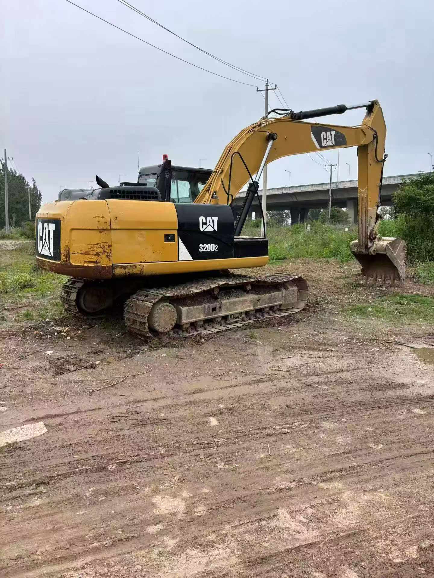 Buy Caterpillar 320D Used Excavator / 2 Buy Caterpillar 320D Used Excavator / 2