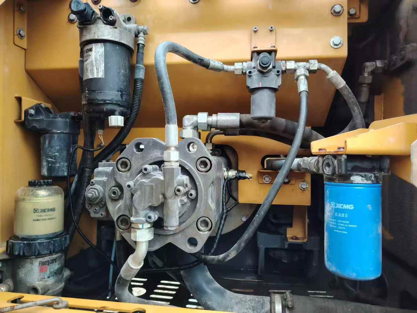Compre Excavadora XCMG XE200DA Usada / 2